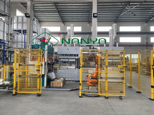 Tam Otomatik Kağıt Hamuru Plaka Yapma Makinesi / Kağıt Yemek Kutusu Yapma Makinesi