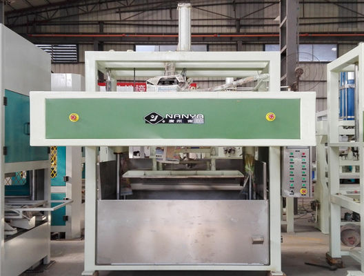 700 Adet / saat Yumurta Karton Makinesi Pistonlu Şekillendirme Tipi 3-4 Kişi